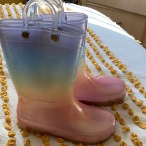 Cute!  Cat & Jack Multi colored rain boots girls size 8T. Good condition.